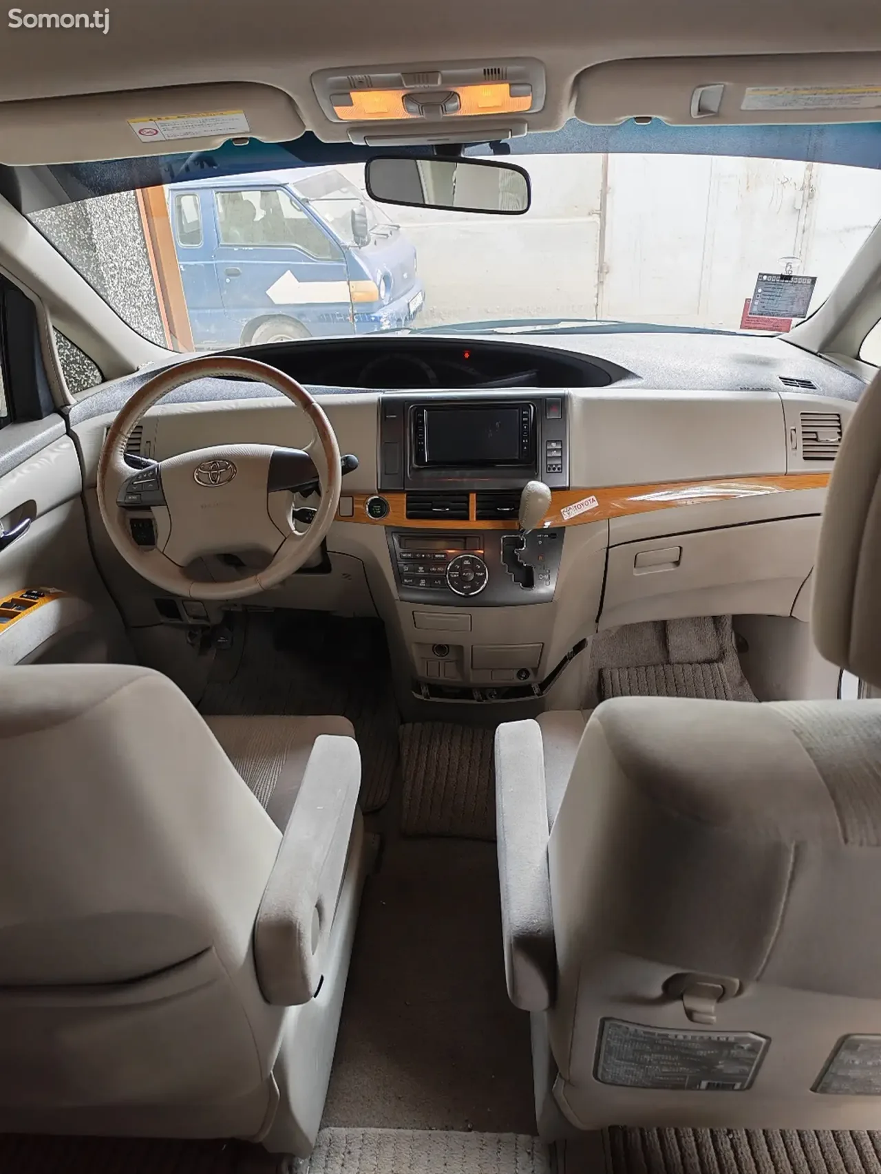 Toyota Estima 2009 · 2.4 AT