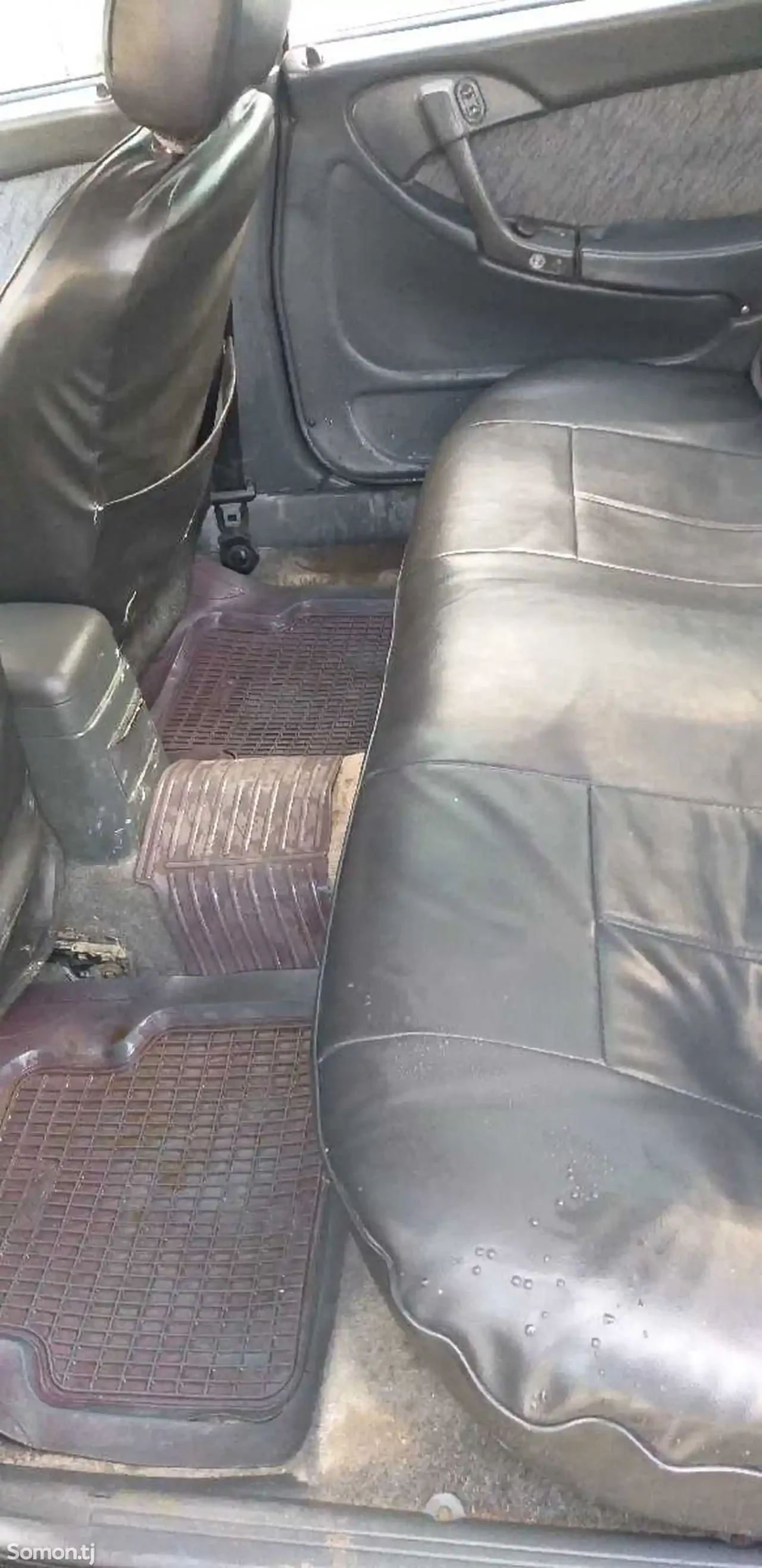 Daewoo Espero 1997 · 1.8 MT