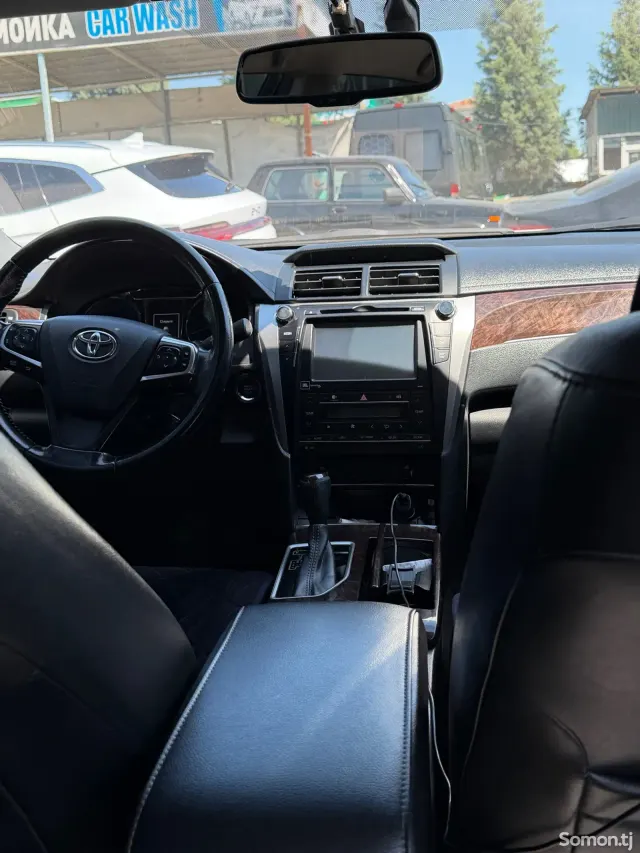 Toyota Camry 2016 · 2.5 AT
