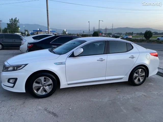 Kia K5 2015 · 2.0 AT