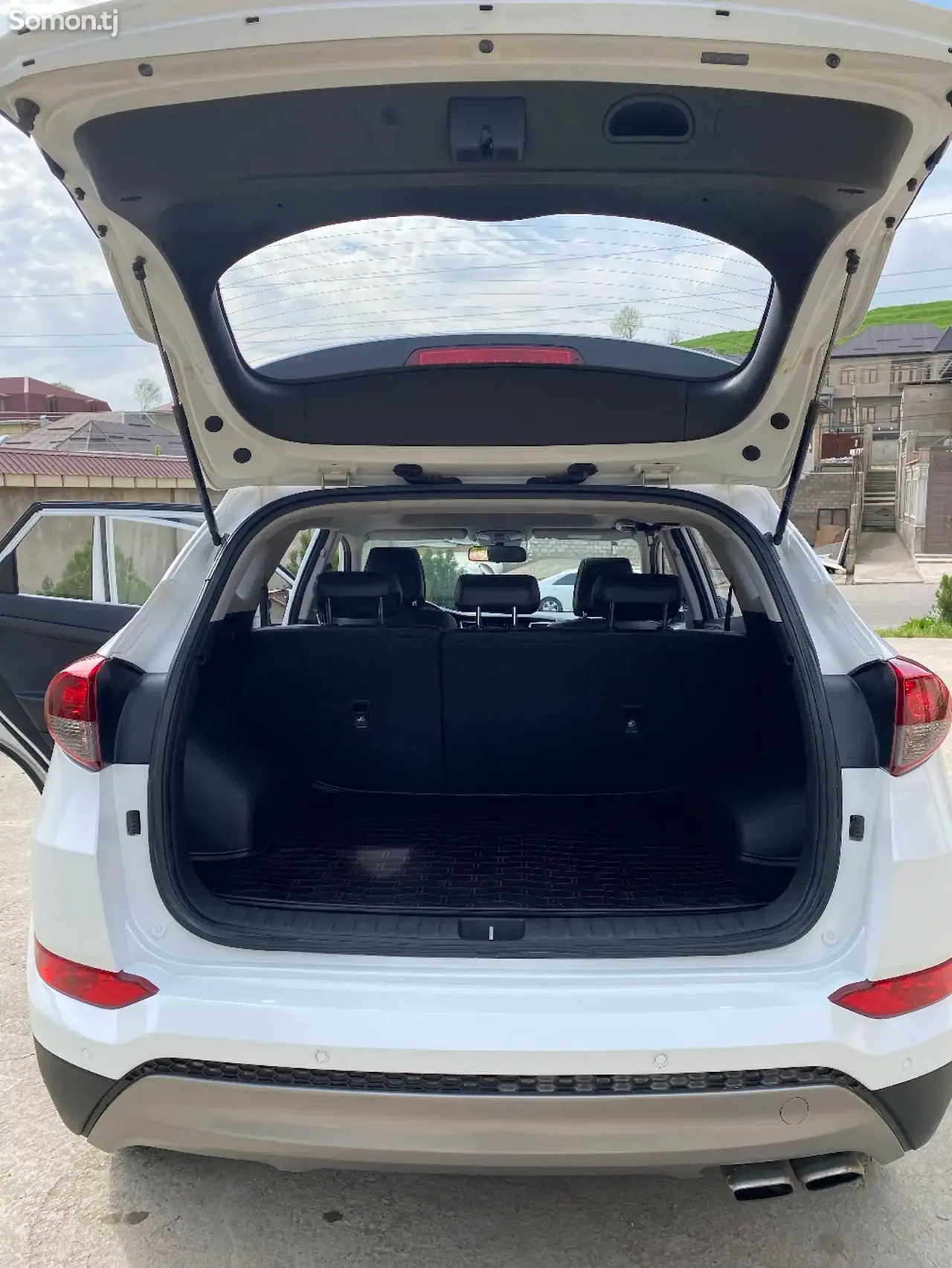 Hyundai Tucson 2016 · 1.6 AT