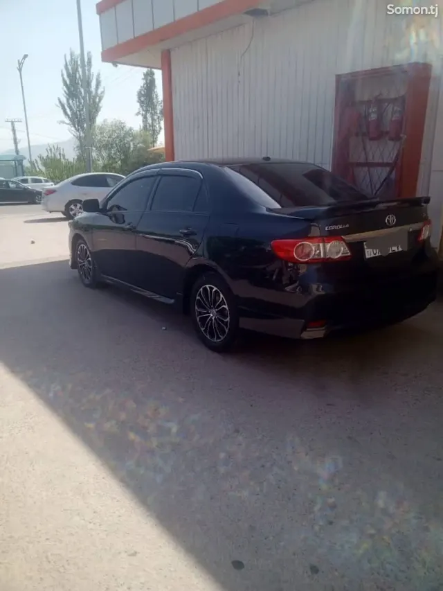Toyota Corolla 2013 · 1.8 AT