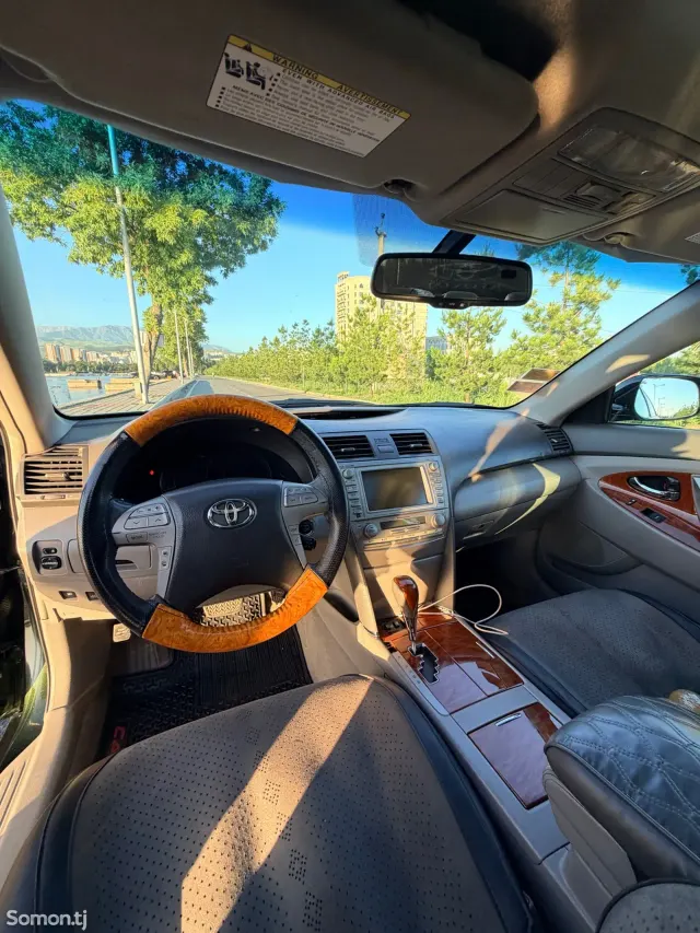 Toyota Camry 2011 · 2.5 AT