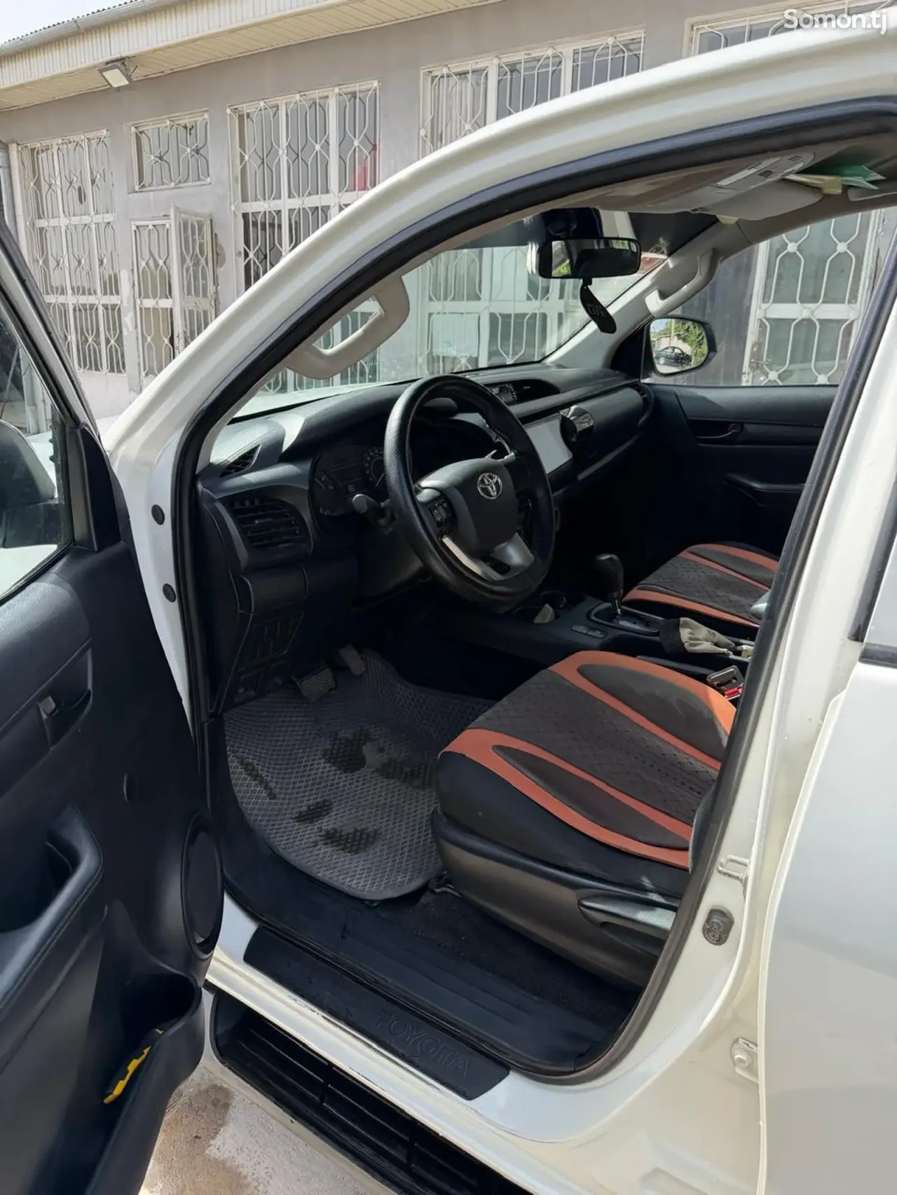 Toyota Hilux 2016 · 2.7 AT