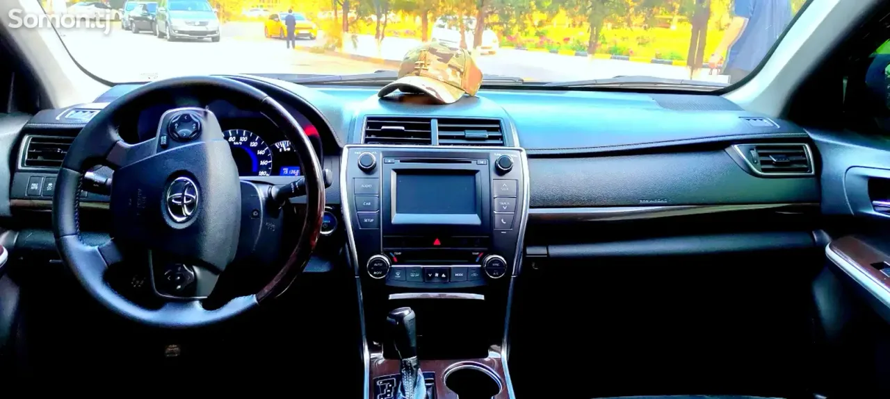 Toyota Camry 2013 · 2.5 AT