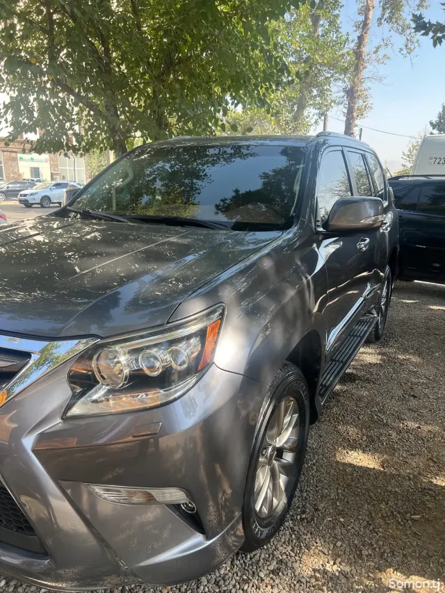 Lexus GX series 2017 · 4.6 AT