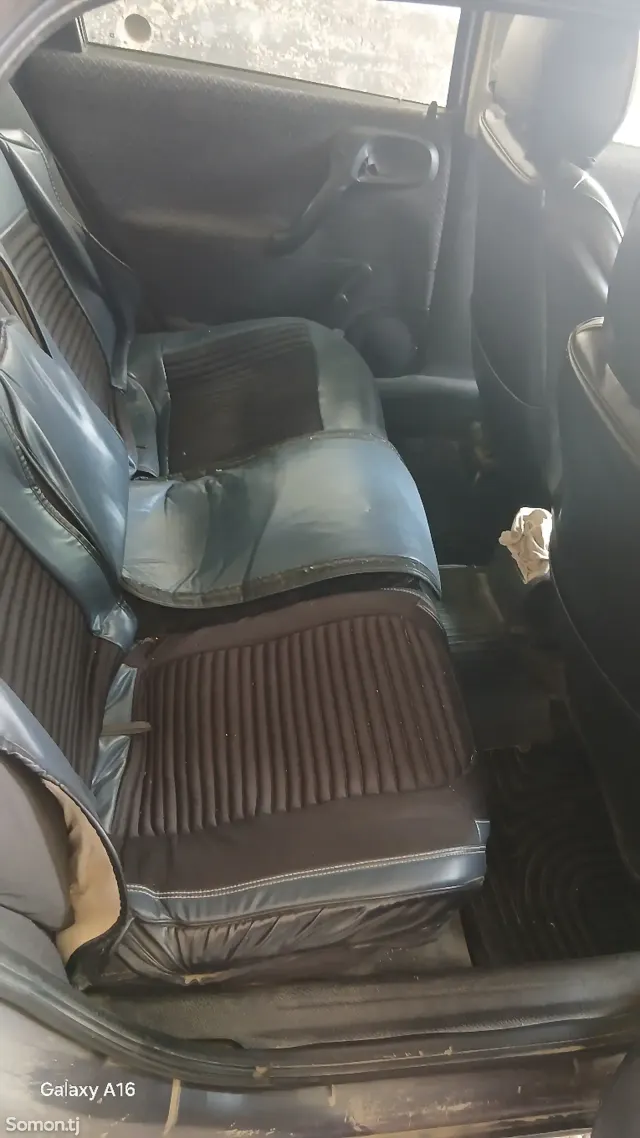 Opel Vectra B 1997 · 1.8 MT