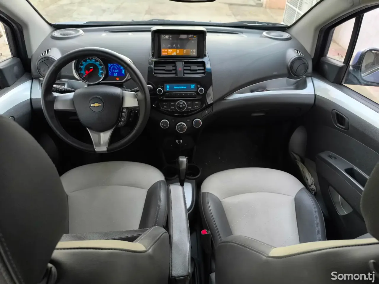Chevrolet Spark 2015 · 1.0 AT