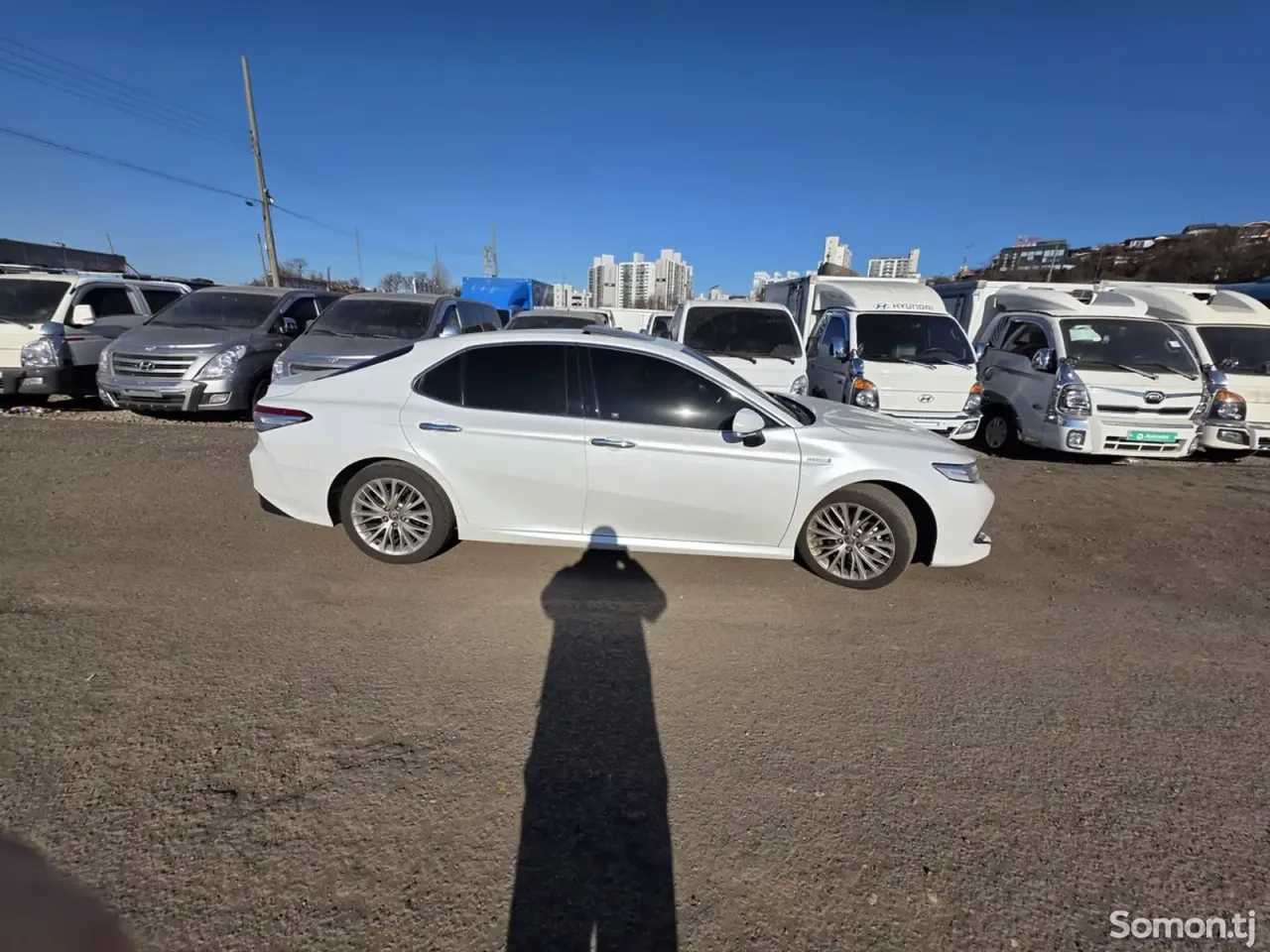 Toyota Camry 2019 · 2.5 AT