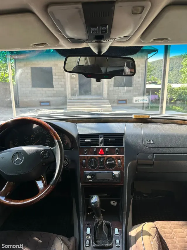 Mercedes-Benz C class 1996 · 1.8 MT