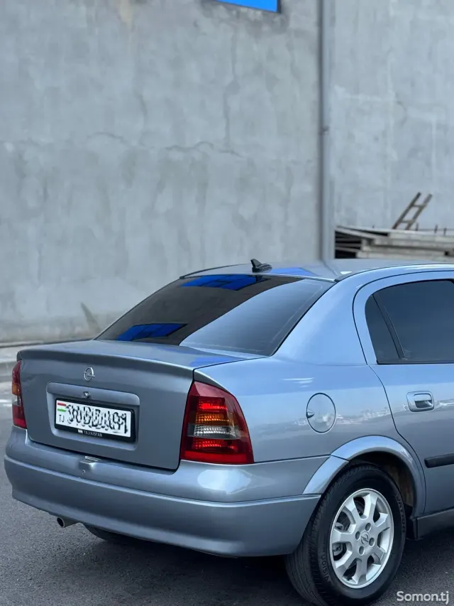 Opel Astra G 2003 · 1.6 AT