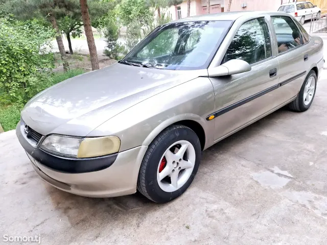 Opel Vectra B 1996 · 1.6 MT