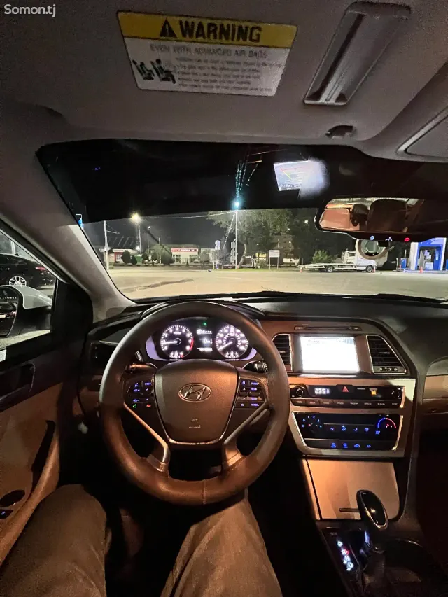 Hyundai Sonata 2017 · 2.4 AT
