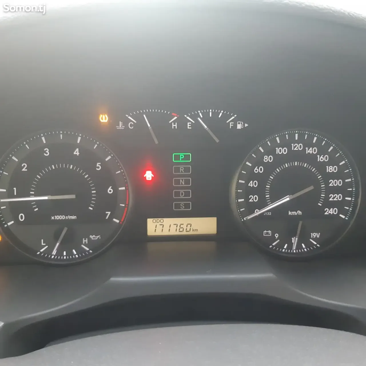 Toyota Land Cruiser 2017 · 4.7 AT