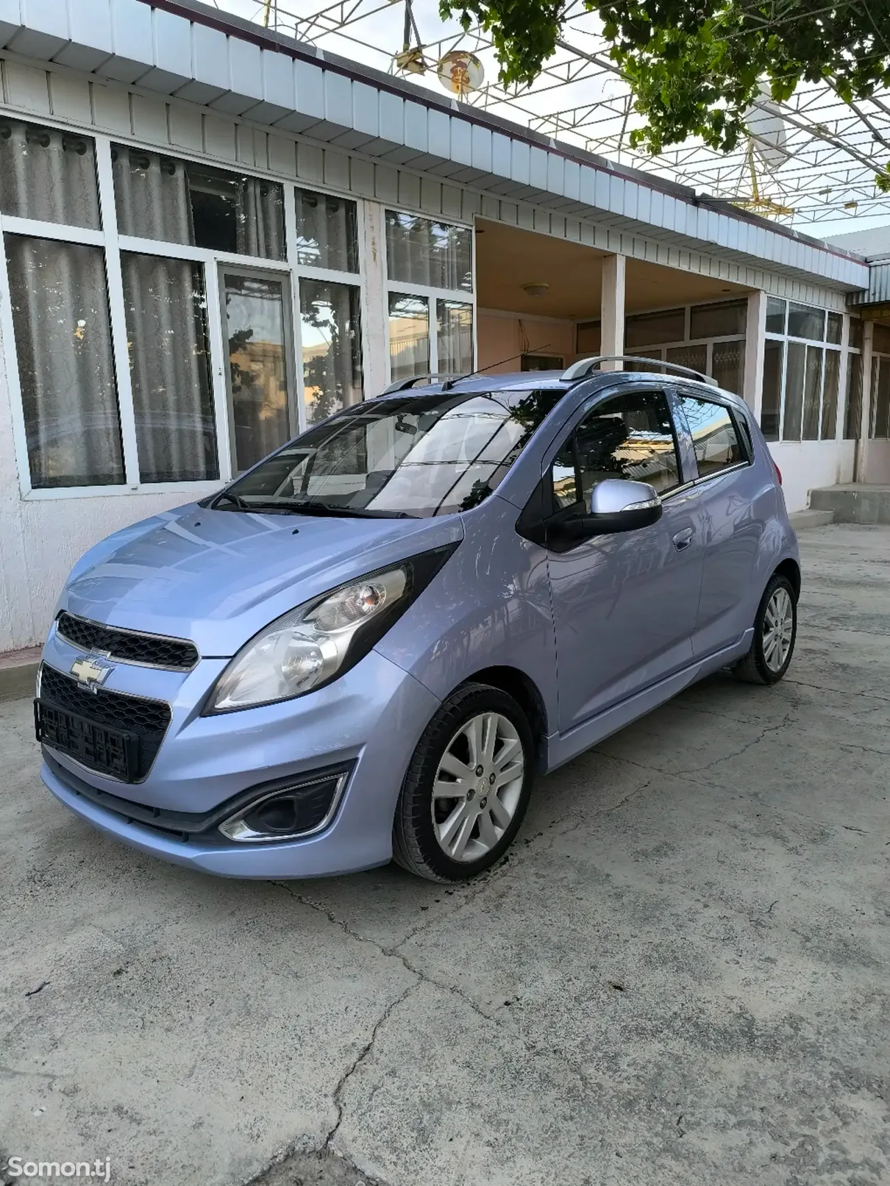Chevrolet Spark 2015 · 1.0 AT