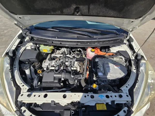 Toyota Aqua 2014 · 1.5 AT