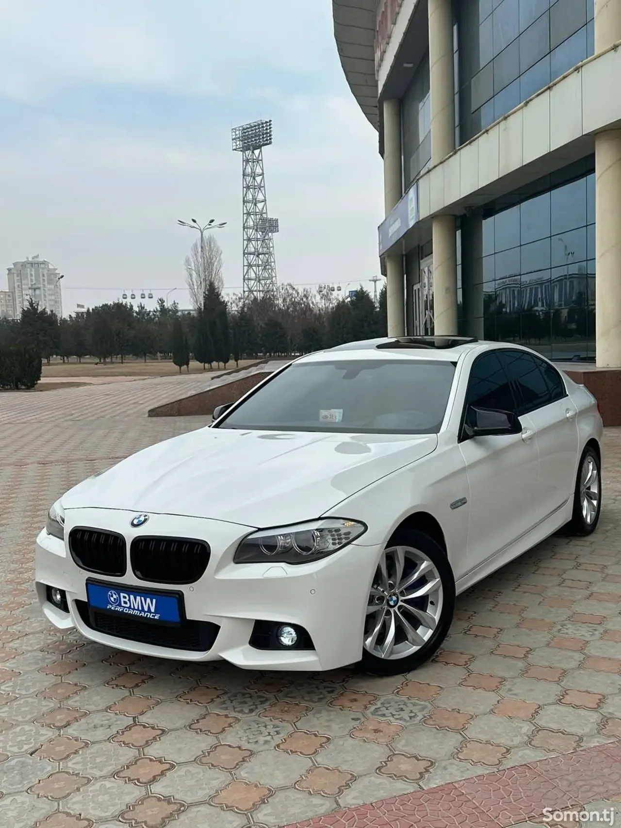BMW 5 series 2013 · 2.0 AT