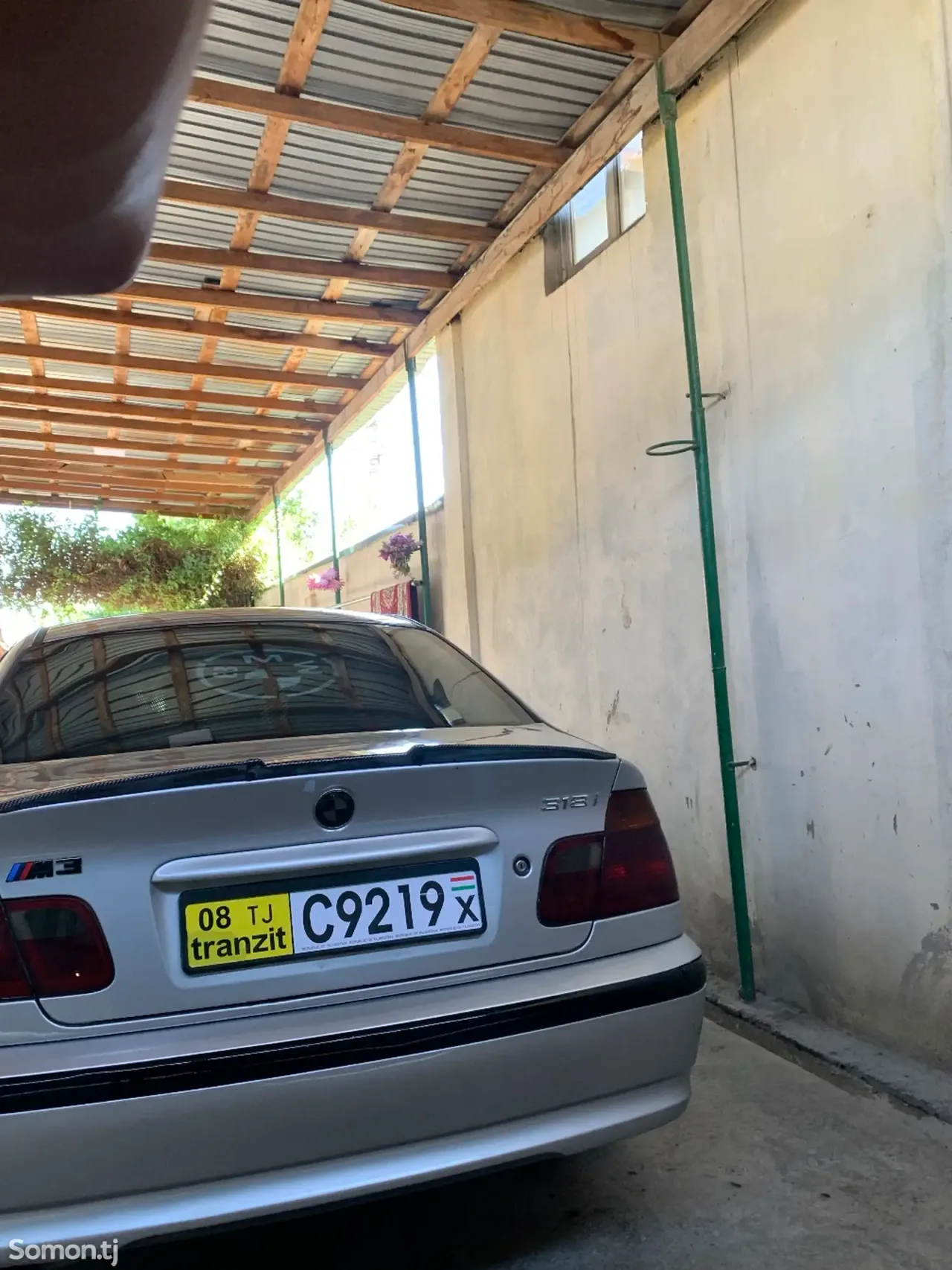 BMW 3 series 2002 · 1.8 MT