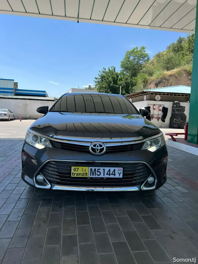 Toyota Camry 2016 · 2.5 AT