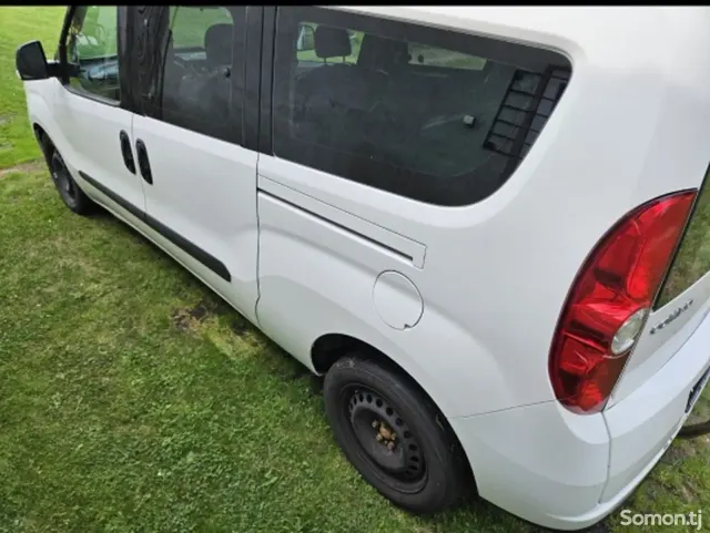 Opel Combo 2014 · 2.0 MT