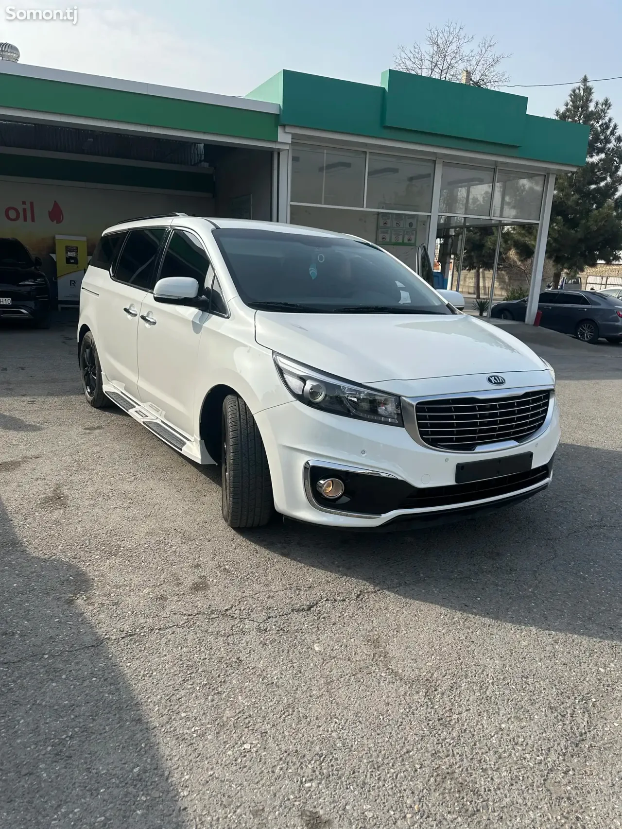 Kia Carnival 2015 · 2.2 AT