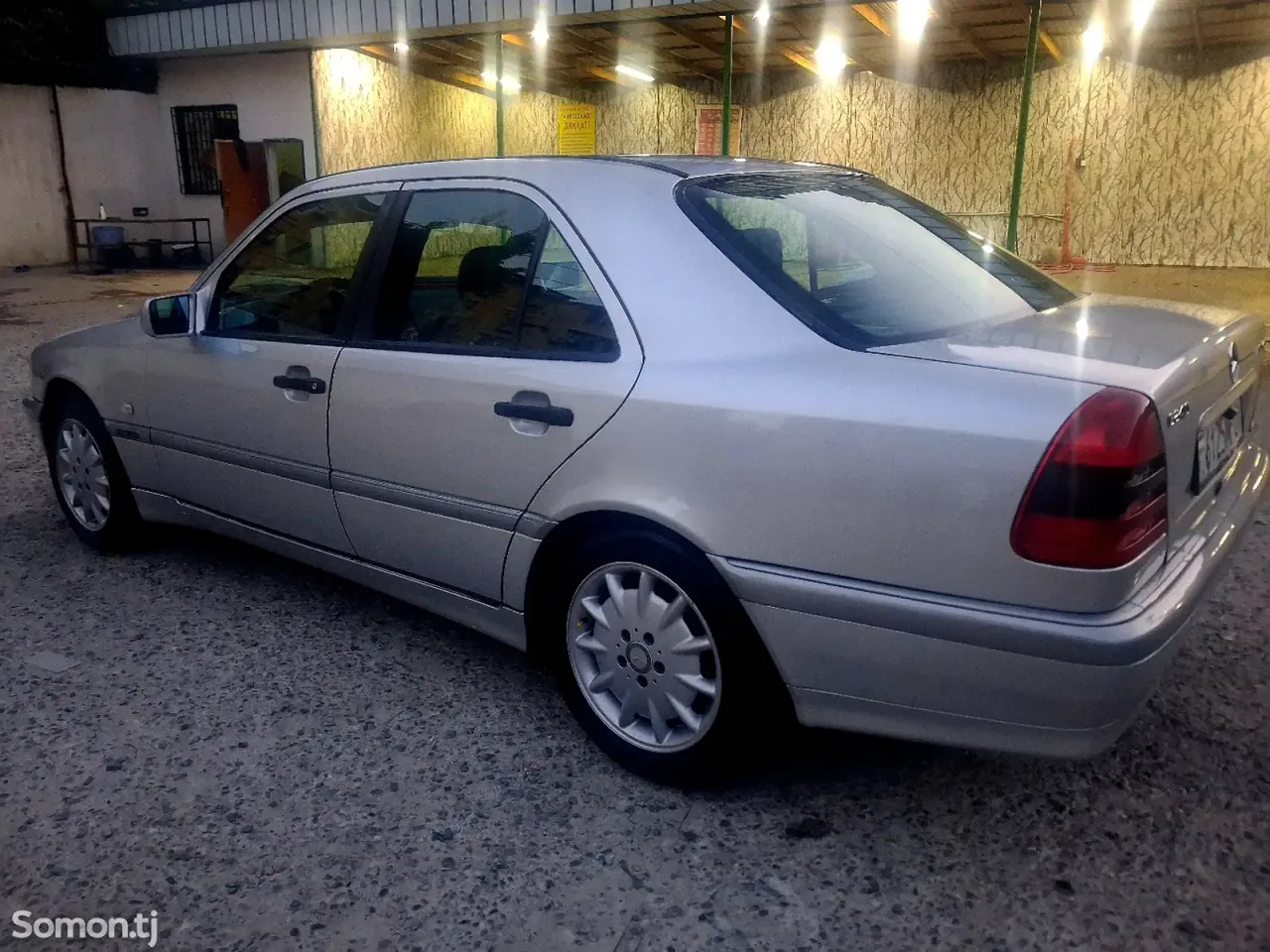 Mercedes-Benz C class 2000 · 2.4 AT