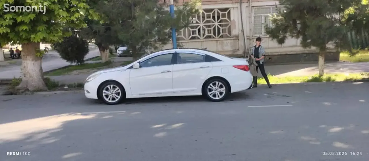 Hyundai Sonata 2010 · 2.0 AT