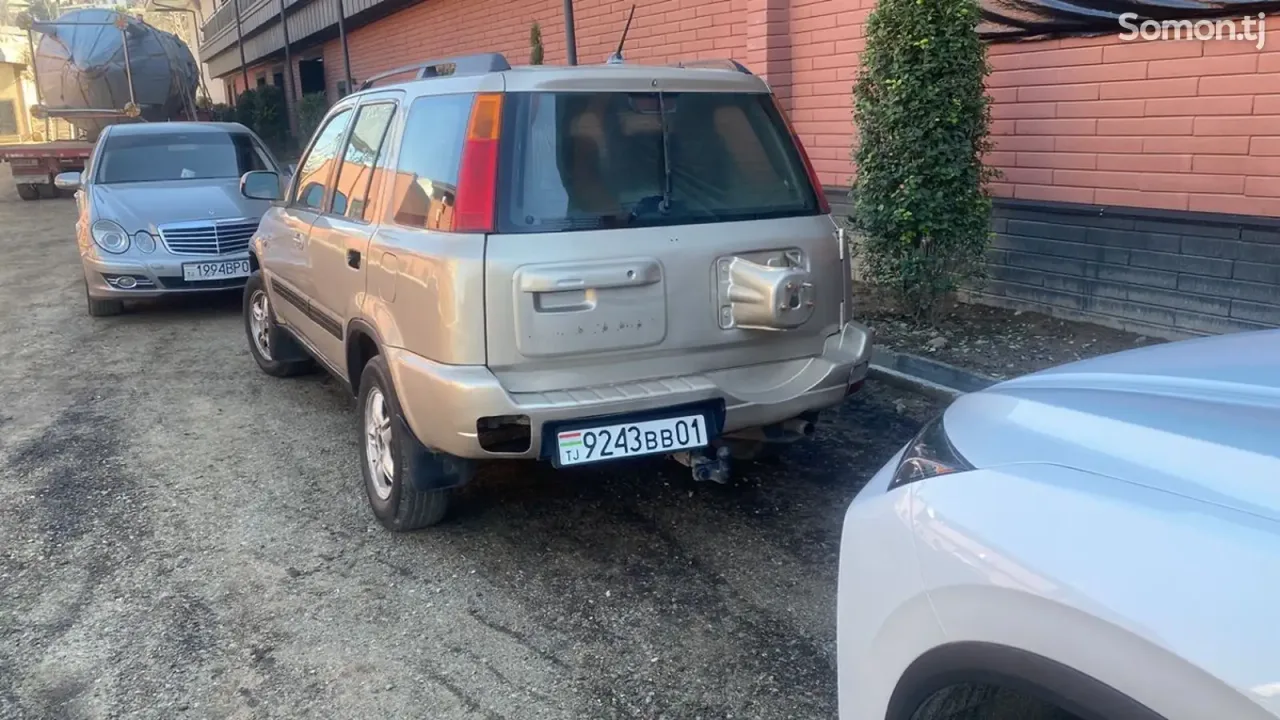 Honda CR-V 1999 · 2.0 MT