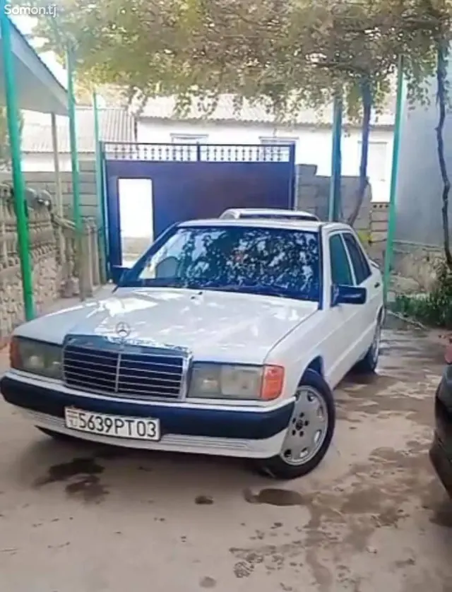 Mercedes-Benz W201 1992 · 1.8 MT