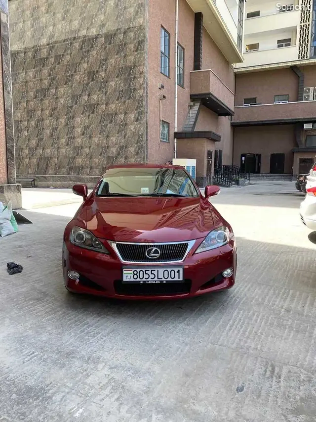 Lexus IS series 2011 · 2.5 AT