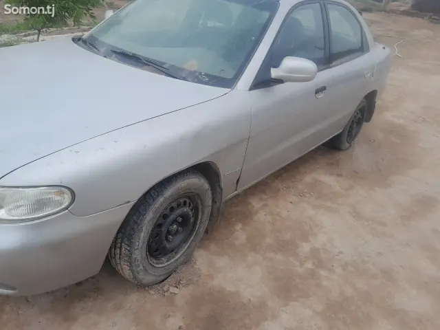 Daewoo Nubira 1997 · 1.5 MT