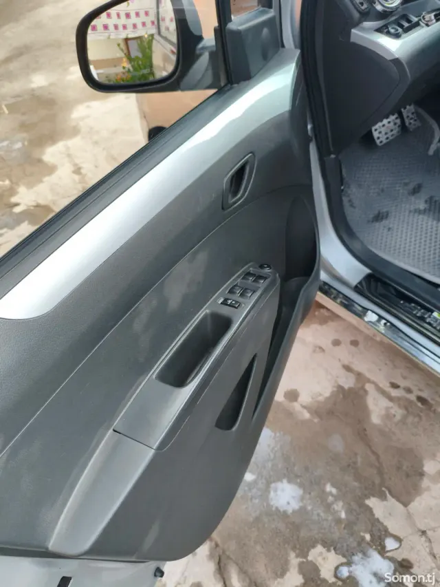 Chevrolet Spark 2014 · 1.1 AT