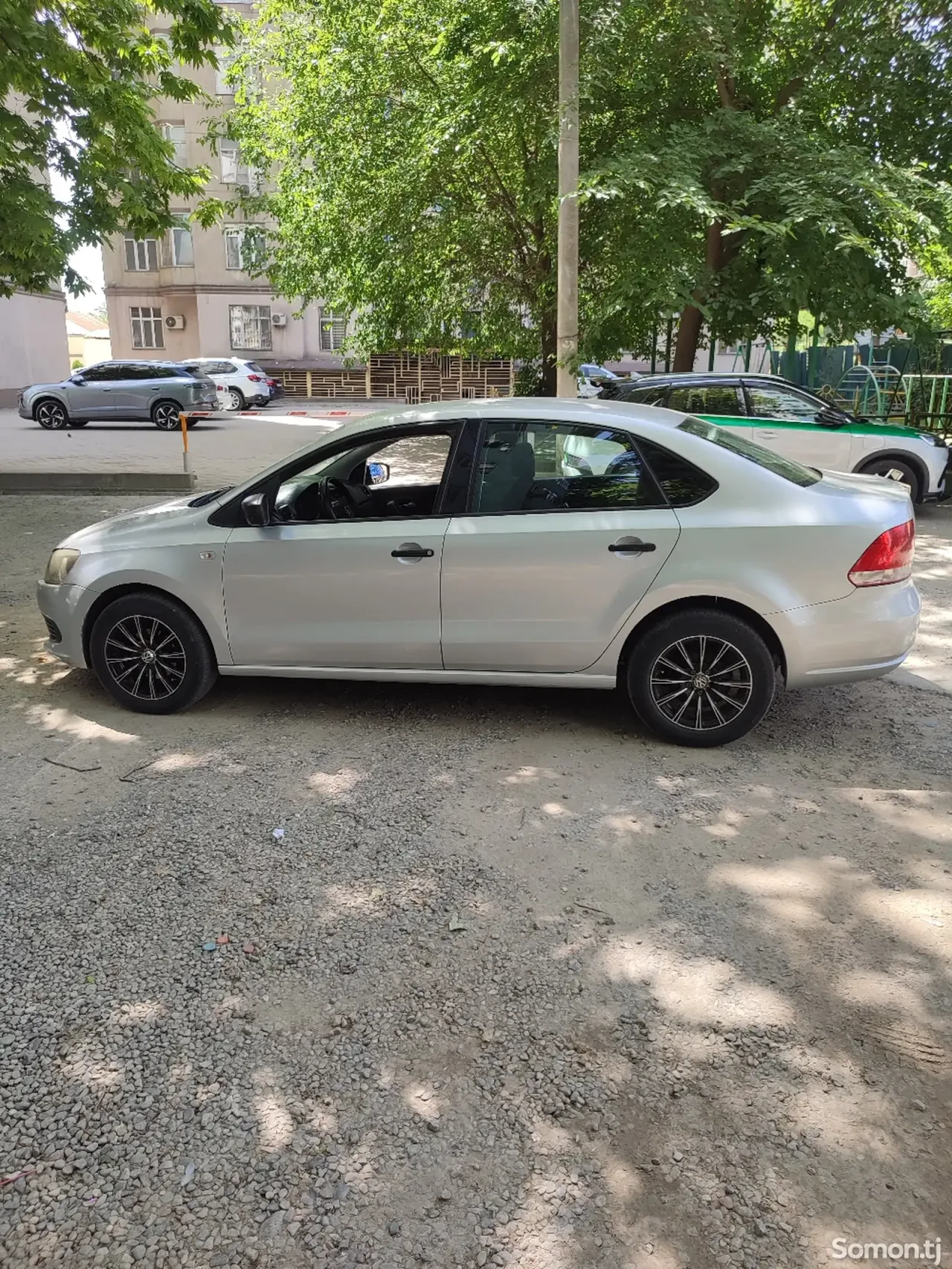 Volkswagen Polo 2016 · 1.6 MT