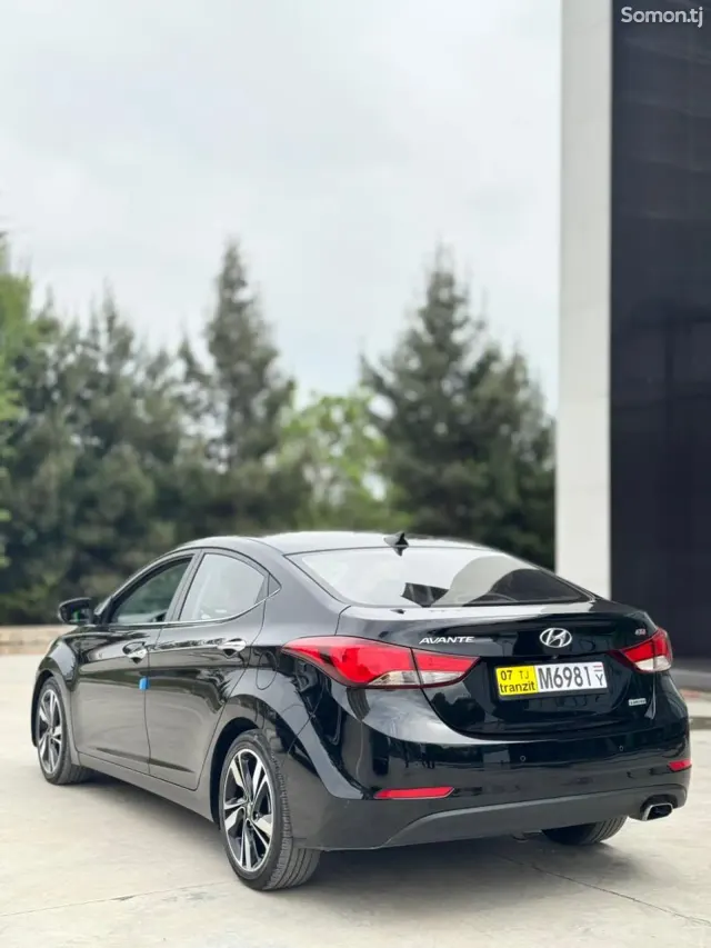 Hyundai Avante 2015 · 1.6 AT