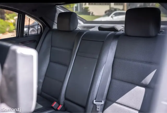 Mercedes-Benz S class 2012 · 6.3 AT