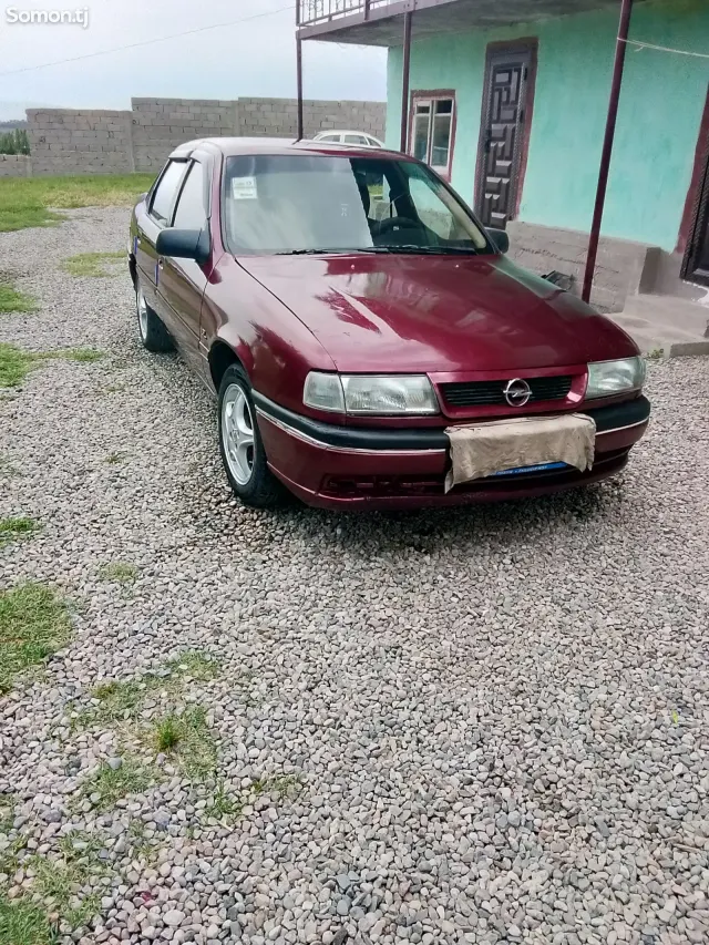Opel Vectra B 1991 · 0.6 MT