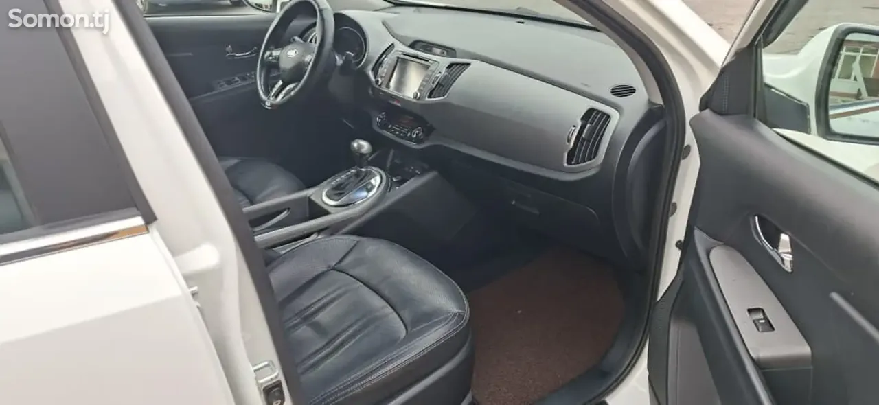 Kia Sportage 2015 · 2.0 AT