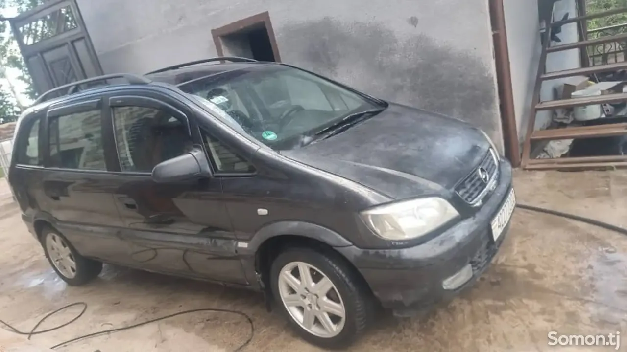Opel Zafira 1999 · 1.6 MT