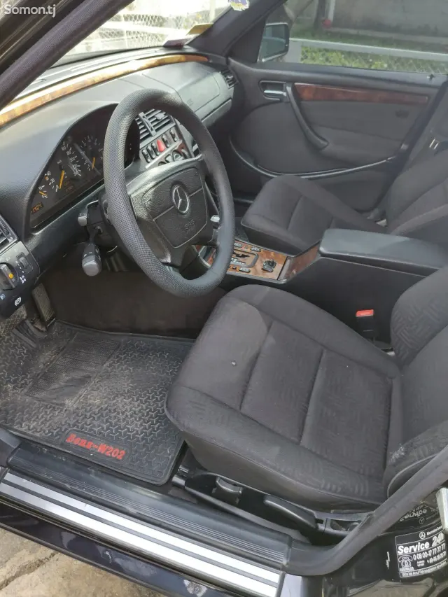 Mercedes-Benz C class 2000 · 1.8 AT