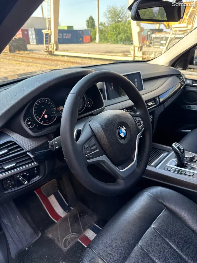 BMW X5 2016 · 3.0 AT