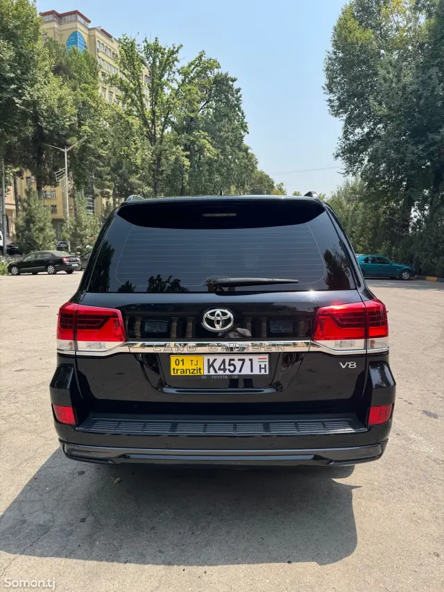 Toyota Land Cruiser 2018 · 4.5 AT