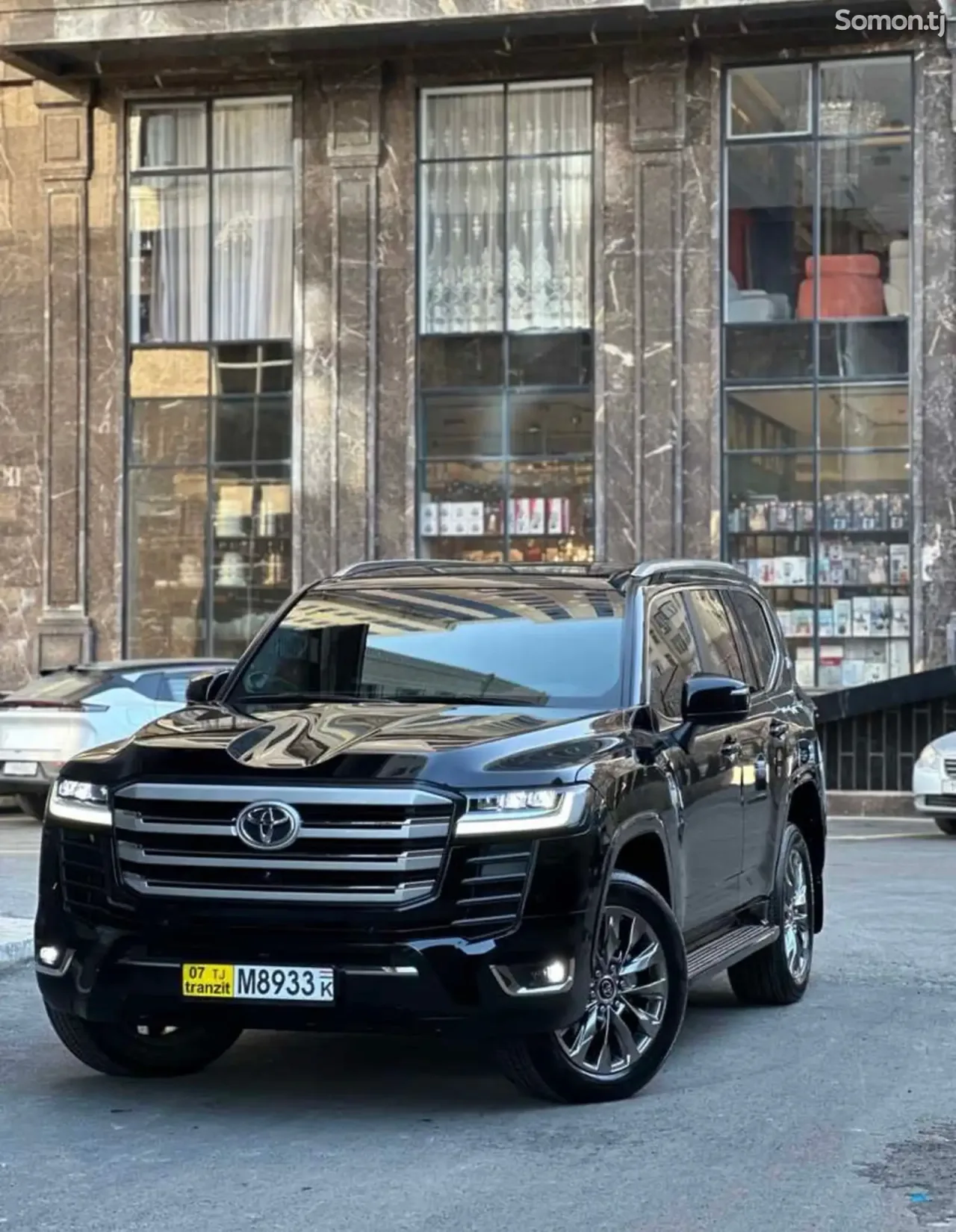 Toyota Land Cruiser 2022 · 3.5 AT