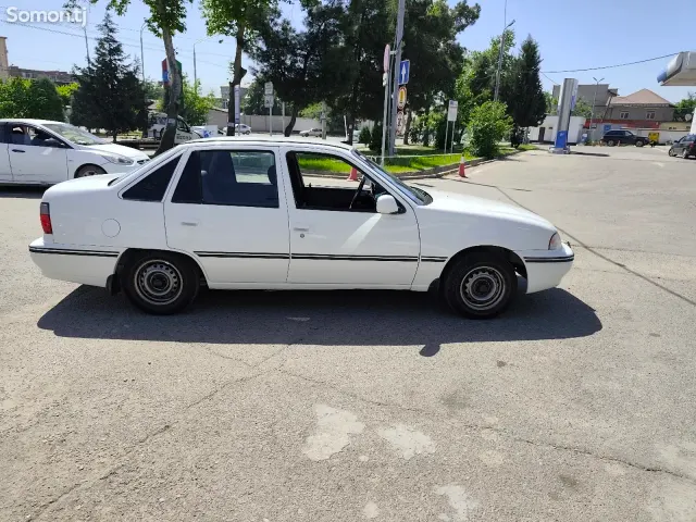 Daewoo Nexia 1996 · 1.6 MT