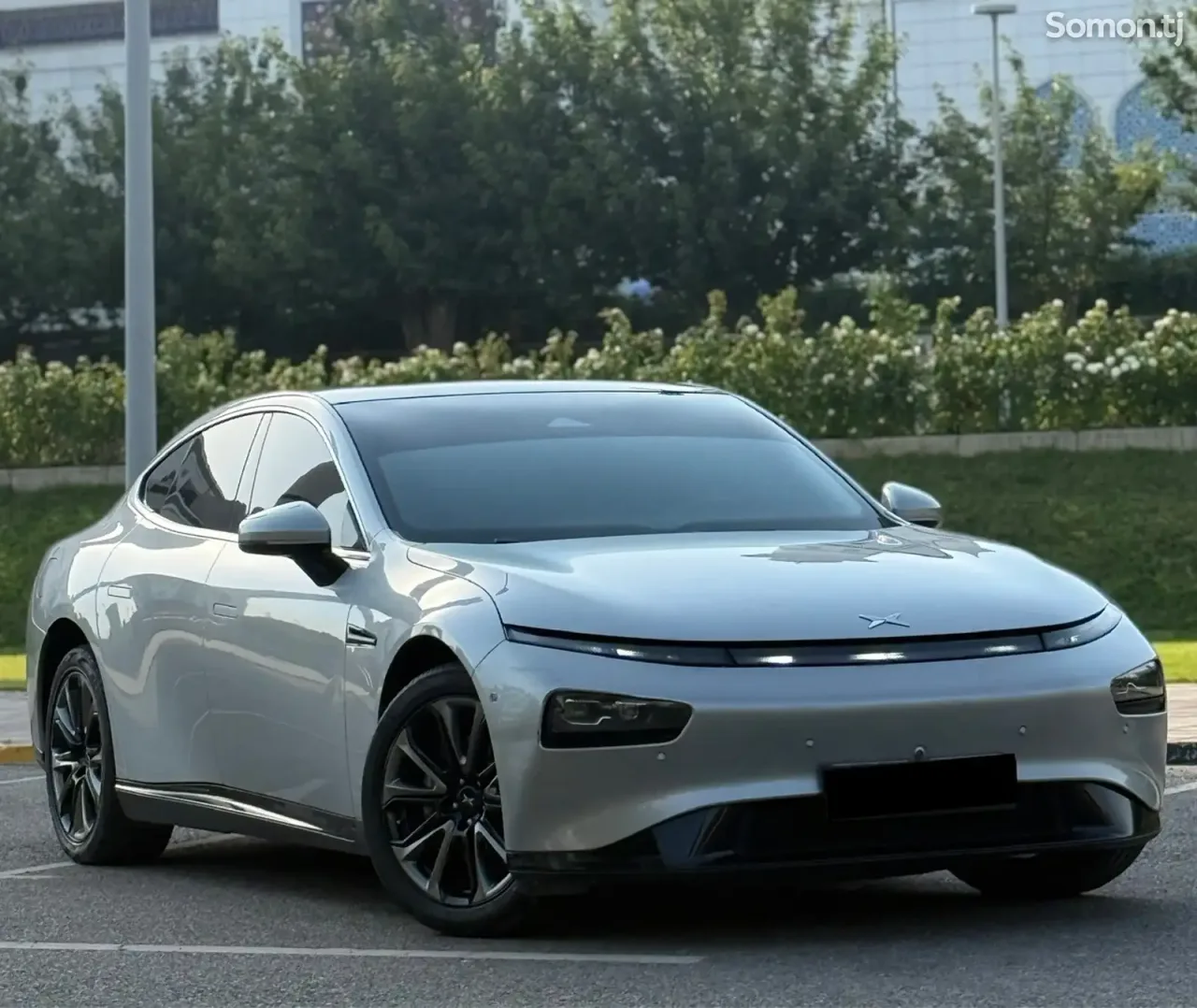 Xpeng P7 2025 · 3.0 CVT
