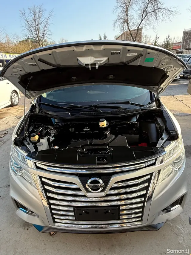 Nissan Elgrand 2014 · 2.5 AT