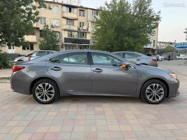 Lexus ES series 2014 · 3.0 AT