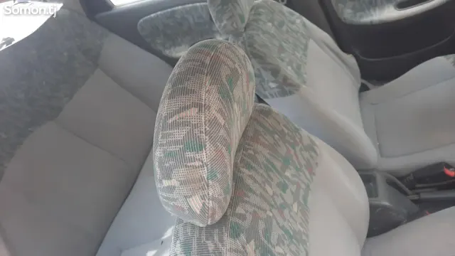 Daewoo Lanos 1996 · 1.6 MT