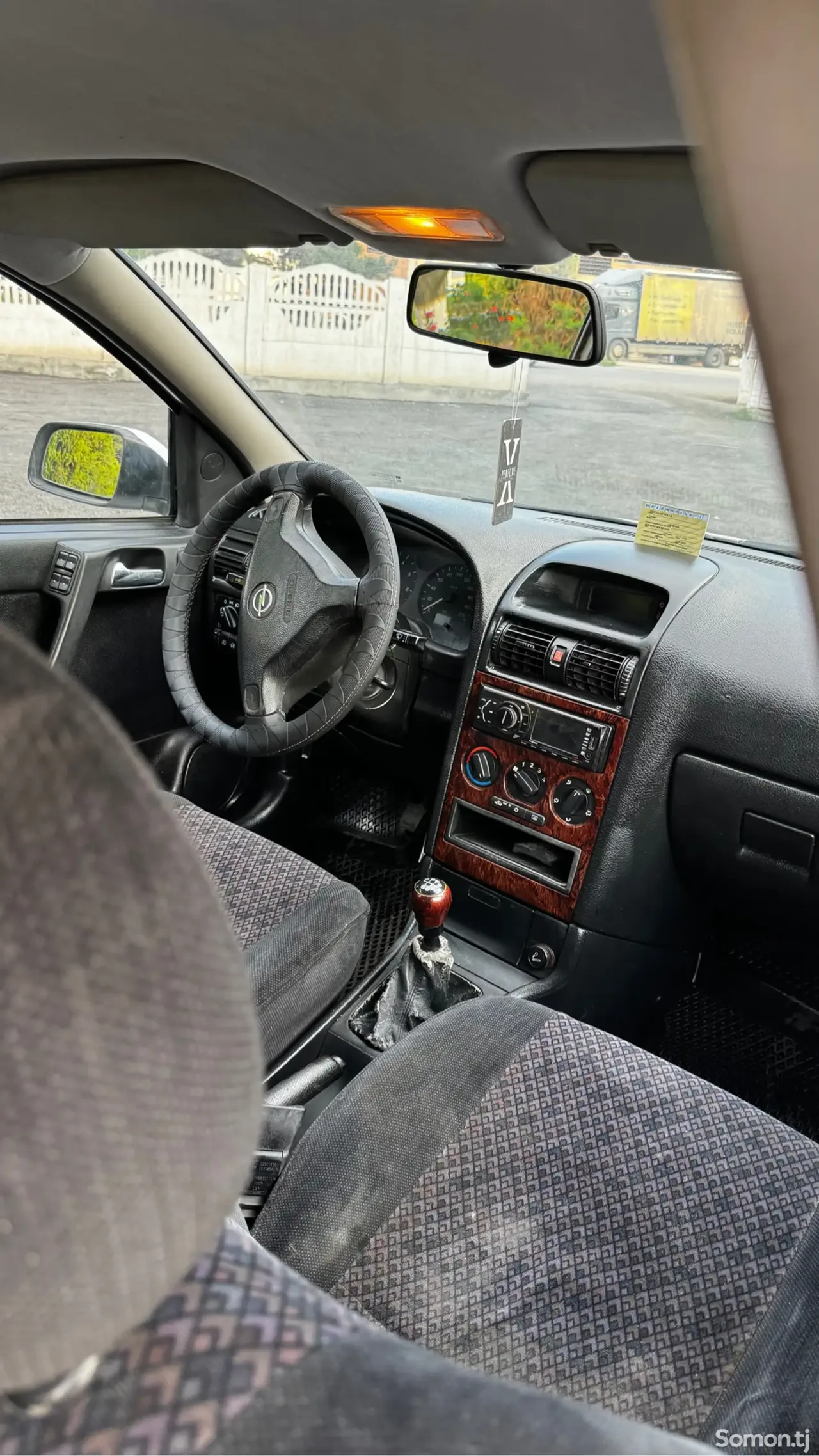 Opel Astra G 1999 · 1.6 MT