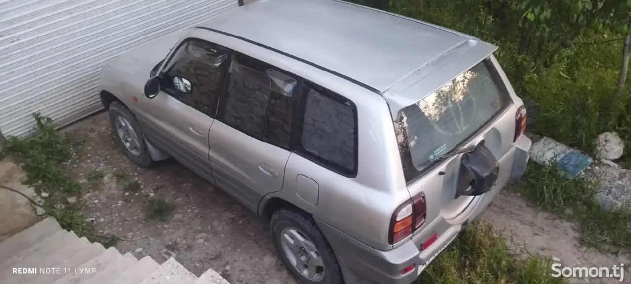 Toyota RAV 4 1998 · 2.2 AT