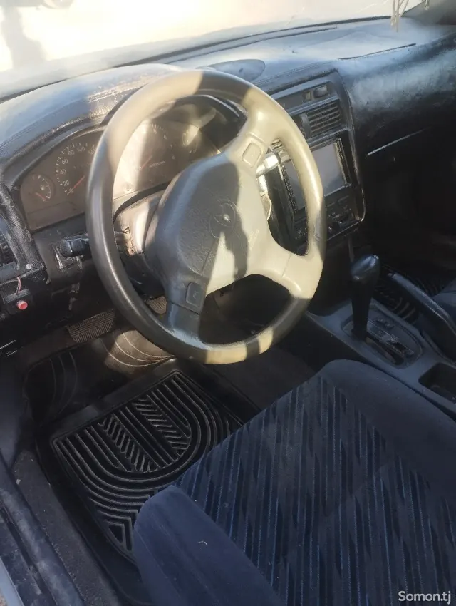 Toyota Caldina 1996 · 1.8 AT